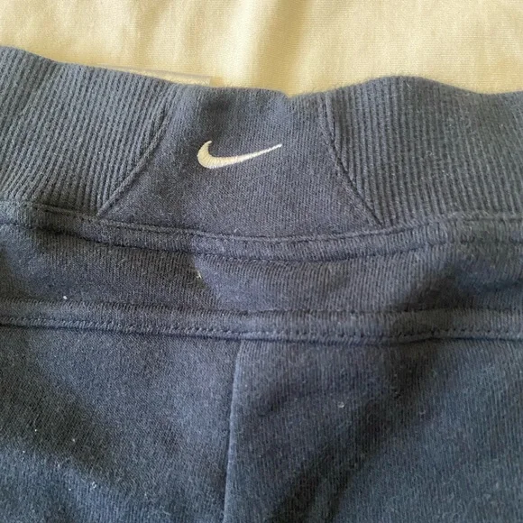 Gently used Women’s size Large Nike sweat pants - Picture 3 of 6